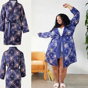 New Morgan Lane Allie Robe - Navy Floral​​​